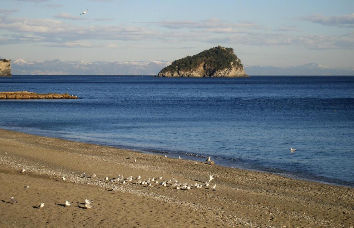 Golfo Dell'Isola Appartamento Spotorno Exterior foto